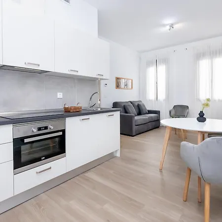 Bhost - Regina Viii Apartment *